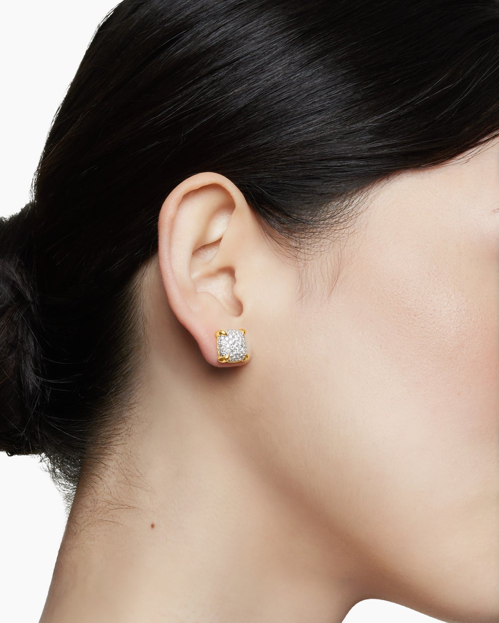 Womens Chatelaine® Stud Earrings in 18K Yellow Gold with Pavé Diamonds, 11mm