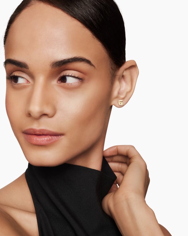 Clous d’oreilles à chaton et à pavé Petite Châtelaine® en or jaune 18 carats avec citrine champagne et diamants, 5 mm