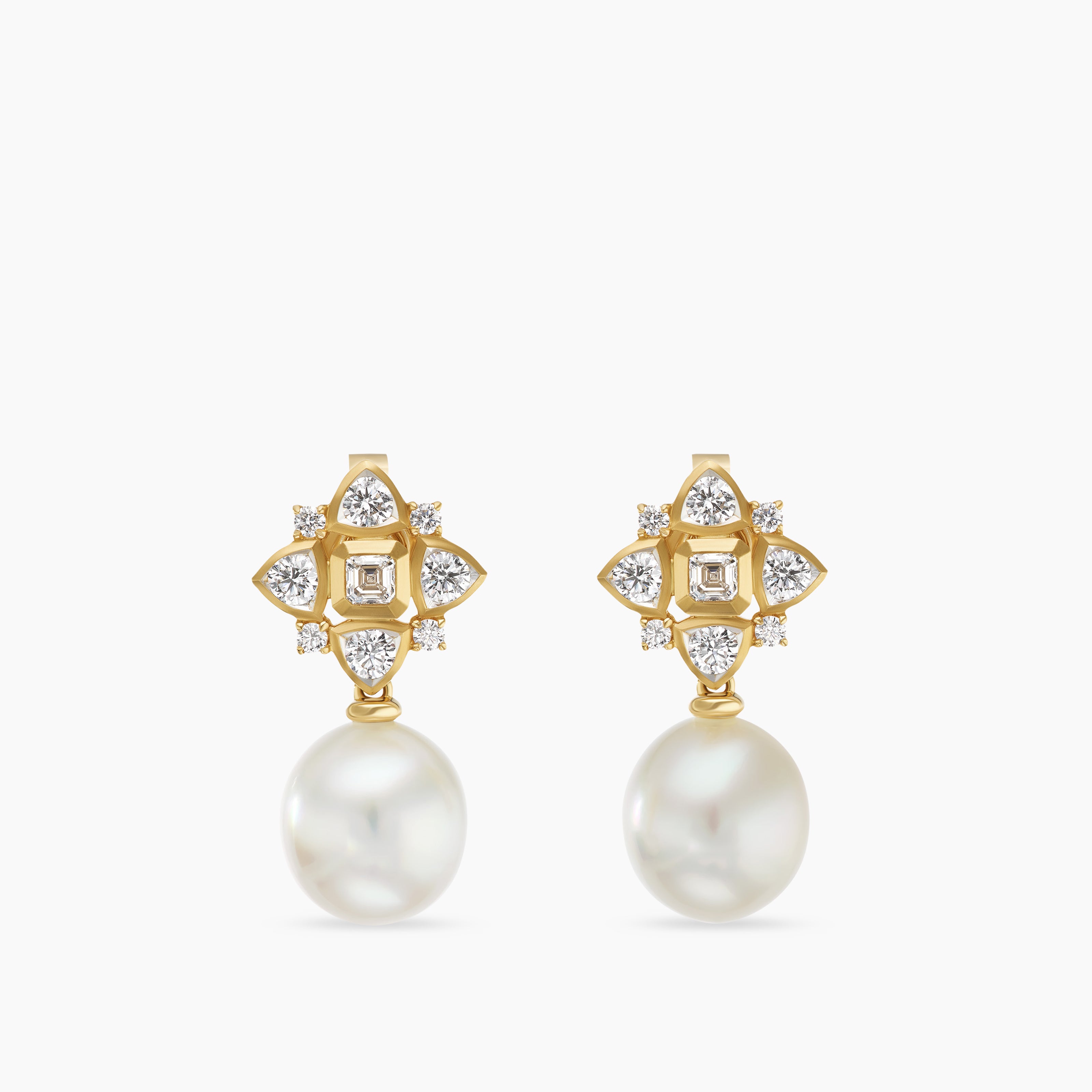 Womens Renaissance&reg; Pearl Trillion Drop Earrings in 18K Yellow Gold with Pearls and Diamond, 26mm