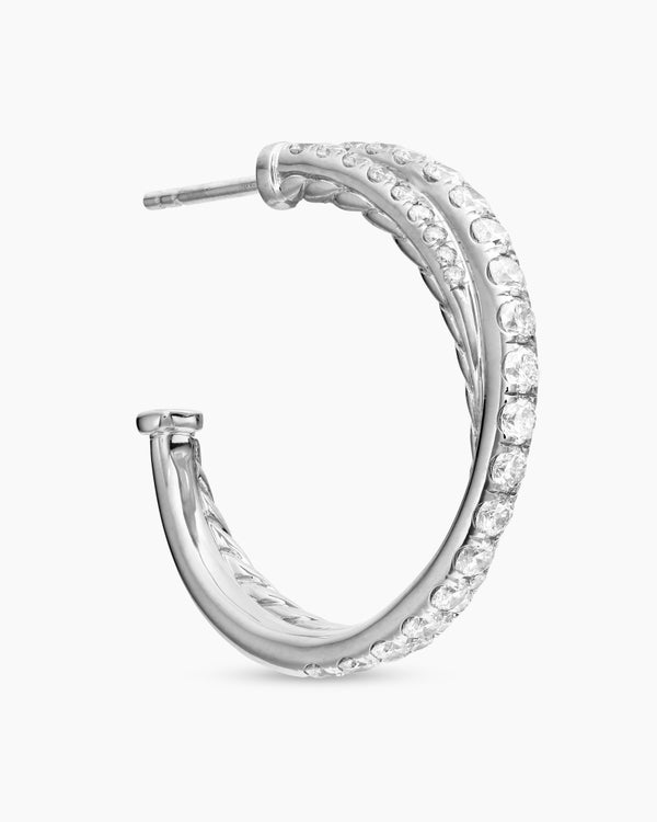 Créoles Crossover à pavé en or blanc 18 carats avec diamants, 24 mm