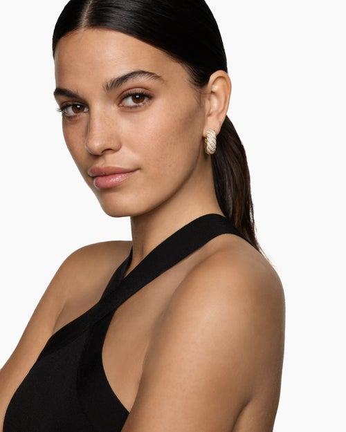 Womens Sculpted Cable Hoop Earrings in 18ct Yellow Gold with Diamonds, 25mm