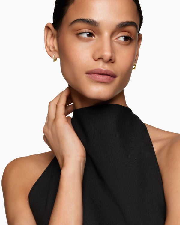 Zig Zag Stax™ Huggie Hoop Earrings in 18K Yellow Gold with Diamonds, 13mm