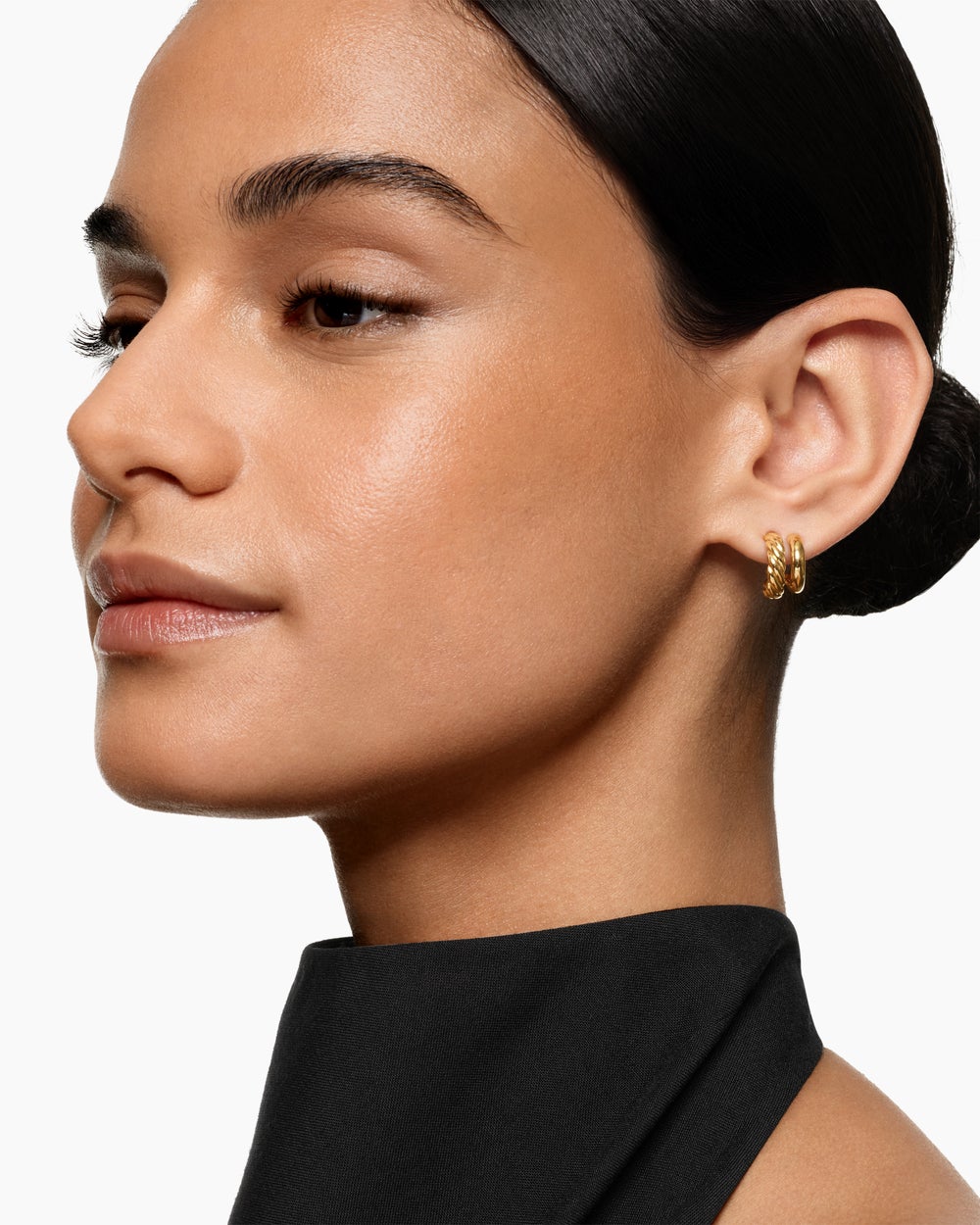 Womens DY Mercer® Double Hoop Huggie Earrings in 18ct Yellow Gold, 13.5mm