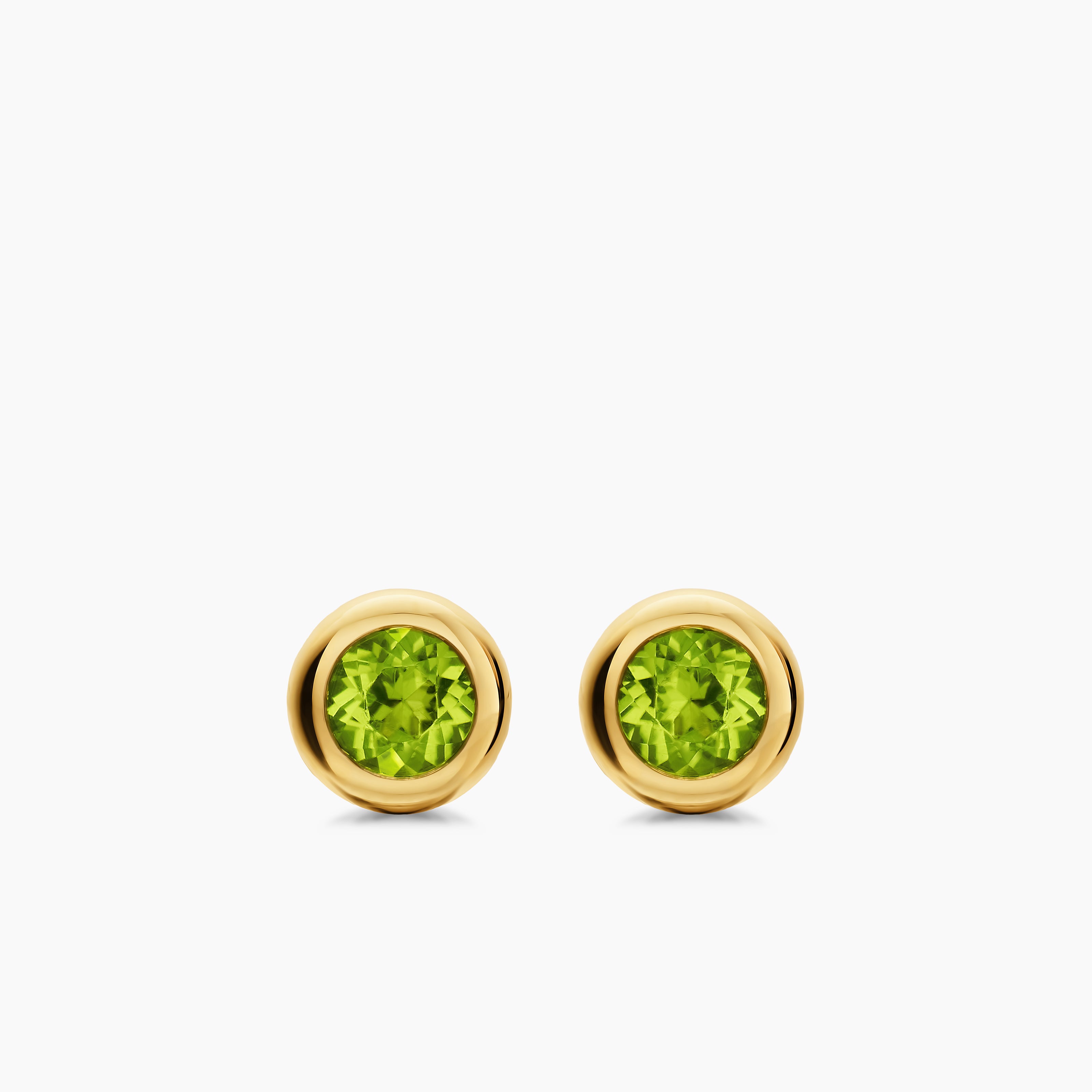 Womens Bezel Set Stud Earrings in 18K Yellow Gold with Peridot, 6.6mm