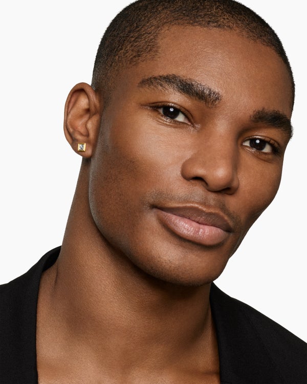 Pyramid Stud Earring in 18K Yellow Gold with Diamond, 6.6mm