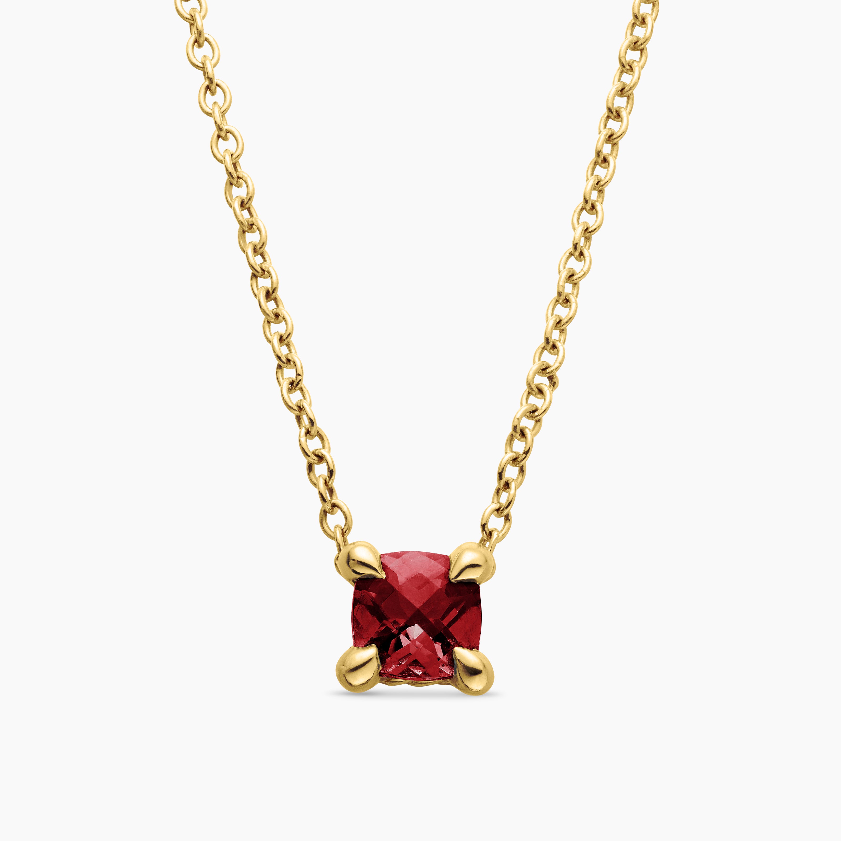 Chatelaine&reg; Teen Necklace in 18K Yellow Gold with Garnet, 4mm