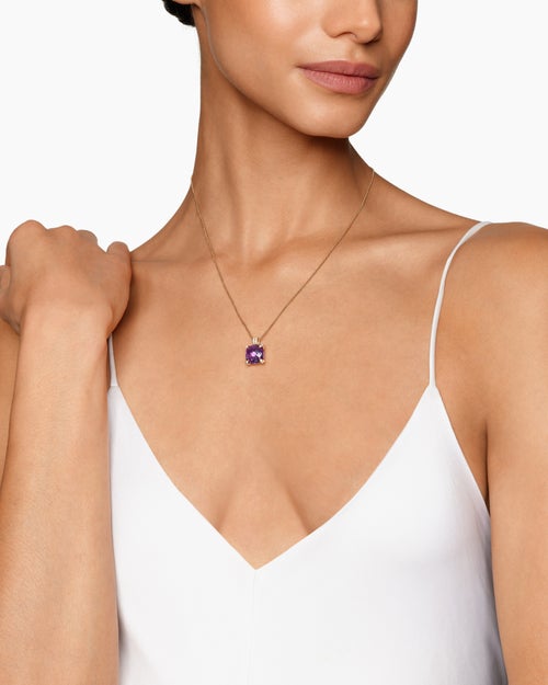 Womens Chatelaine® Pendant Necklace in 18K Yellow Gold with Amethyst and Diamonds, 11mm