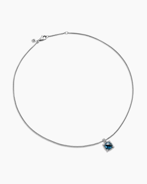 Collier avec pendentif à chatons et à pavé Chatelaine® en argent sterling avec topaze bleue Hampton et diamants, 9 mm
