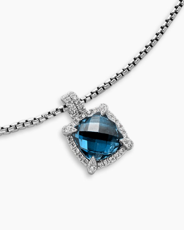Collier avec pendentif à chatons et à pavé Chatelaine® en argent sterling avec topaze bleue Hampton et diamants, 9 mm