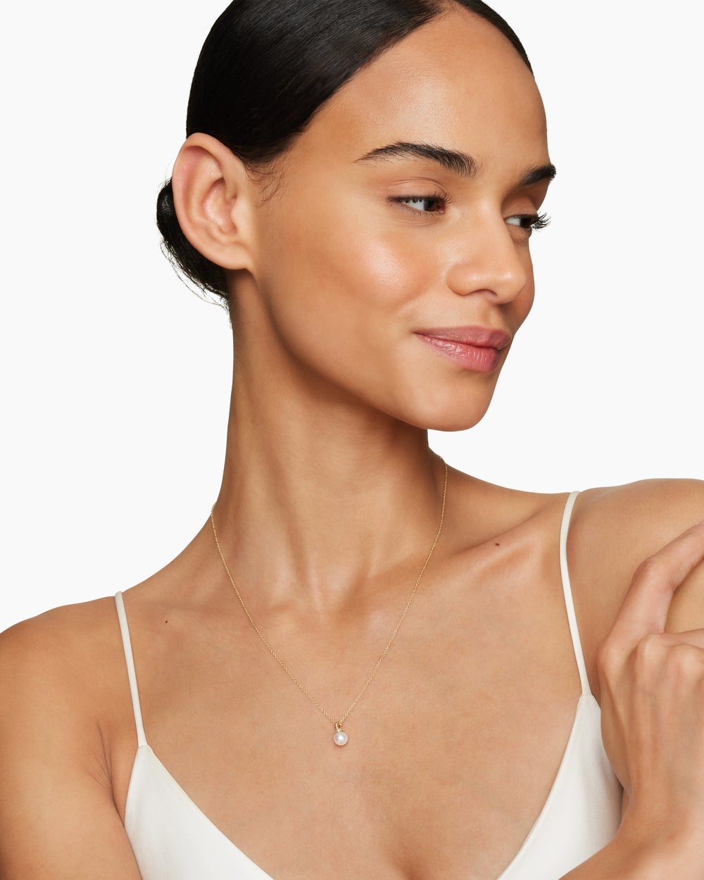 Womens Petite Solari Pendant Necklace in 18ct Yellow Gold with Pearl and Diamonds, 6mm