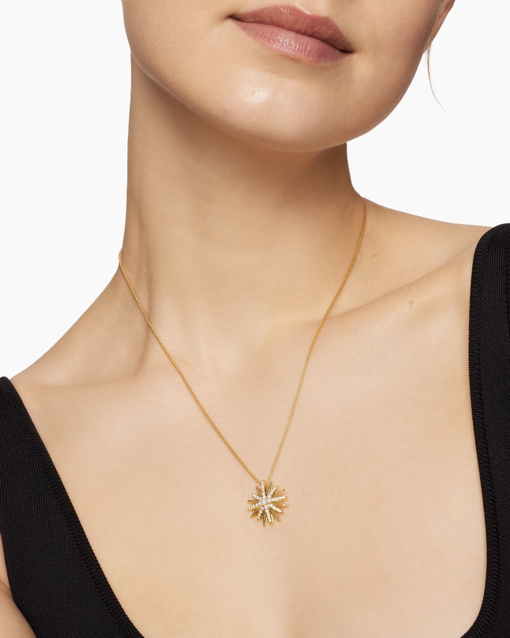 Womens Starburst Pendant Necklace in 18K Yellow Gold with Diamonds, 19mm