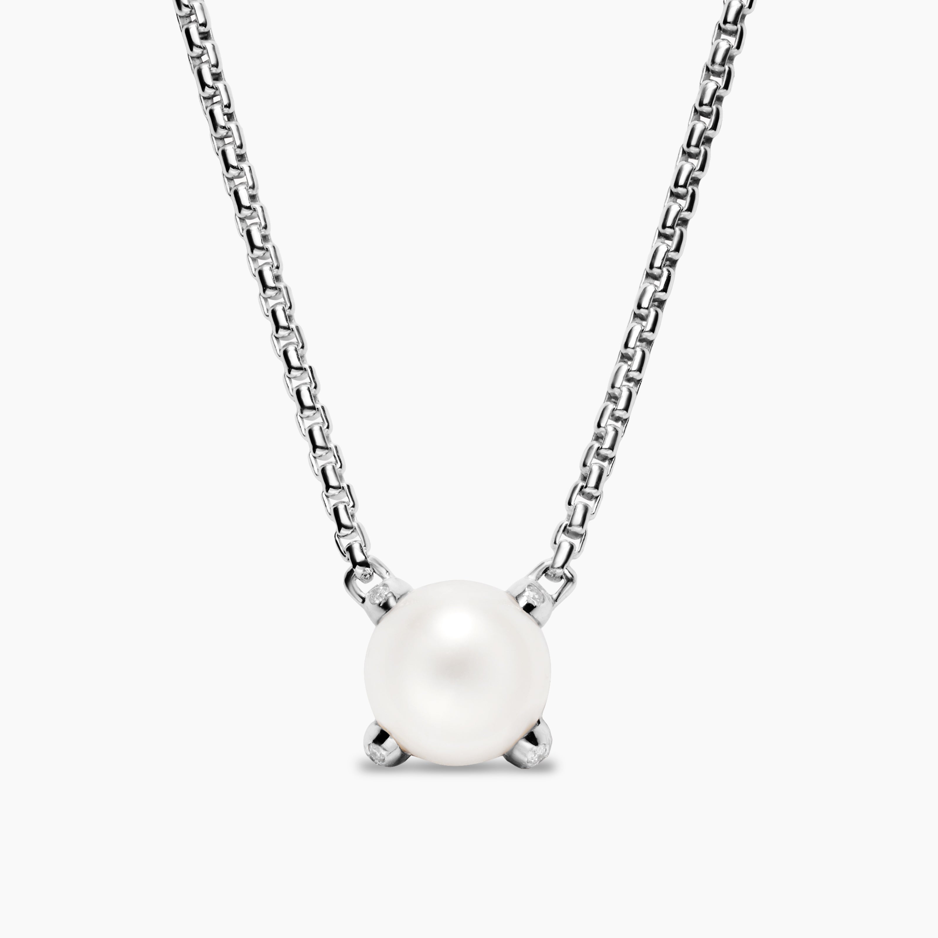 Womens Pearl Classics Necklace in Sterling Silver with Diamonds, 6.5mm