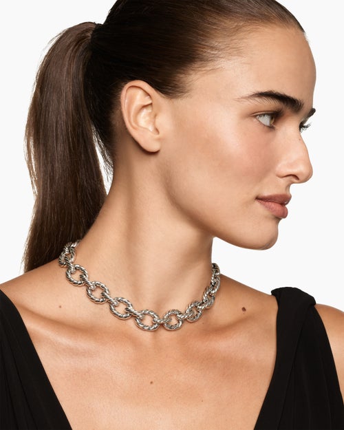 Womens Sculpted Cable Oval Link Necklace in Sterling Silver, 18mm