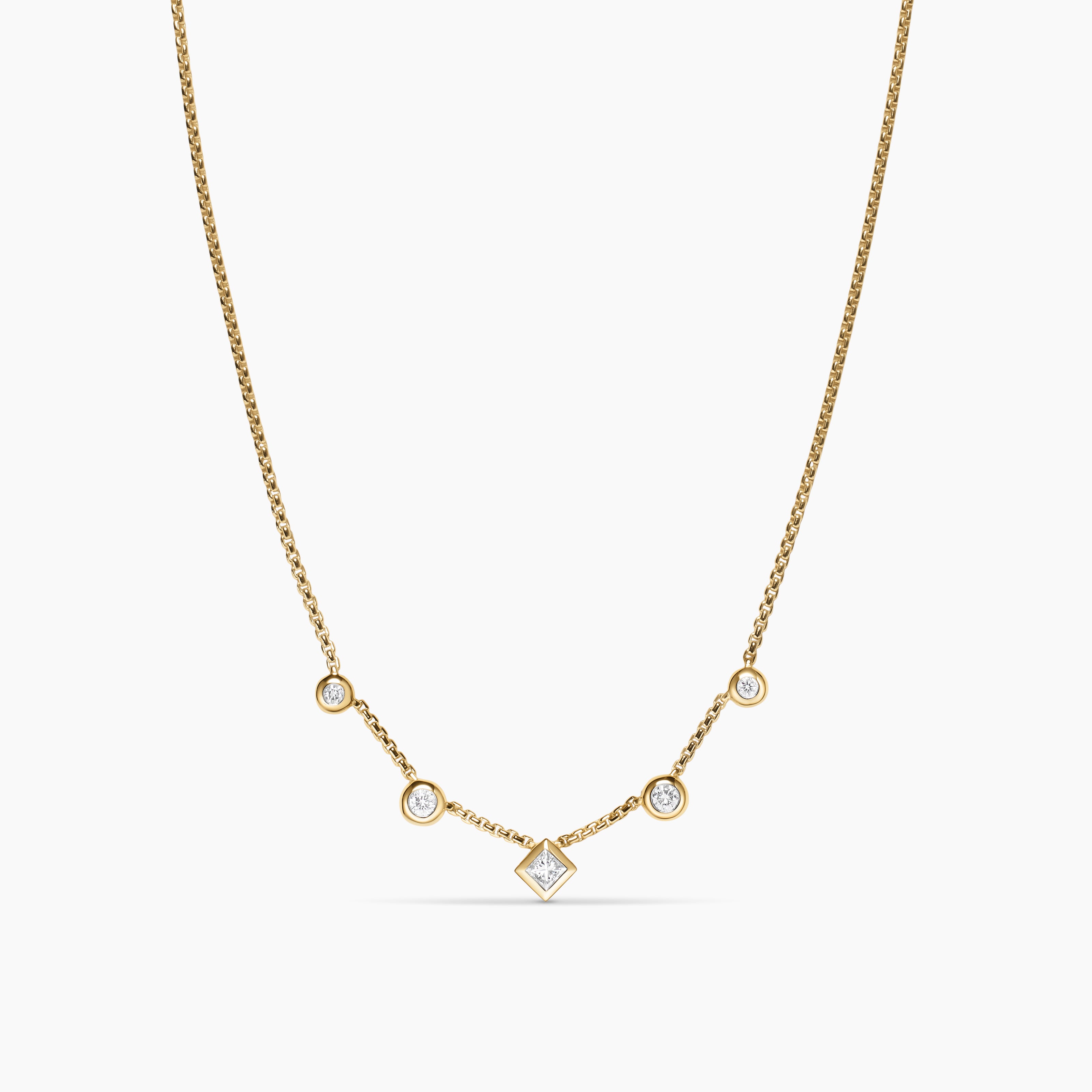 Womens Petite Modern Renaissance&reg; Station Chain Necklace in 18K Yellow Gold with Diamonds, 3.4mm