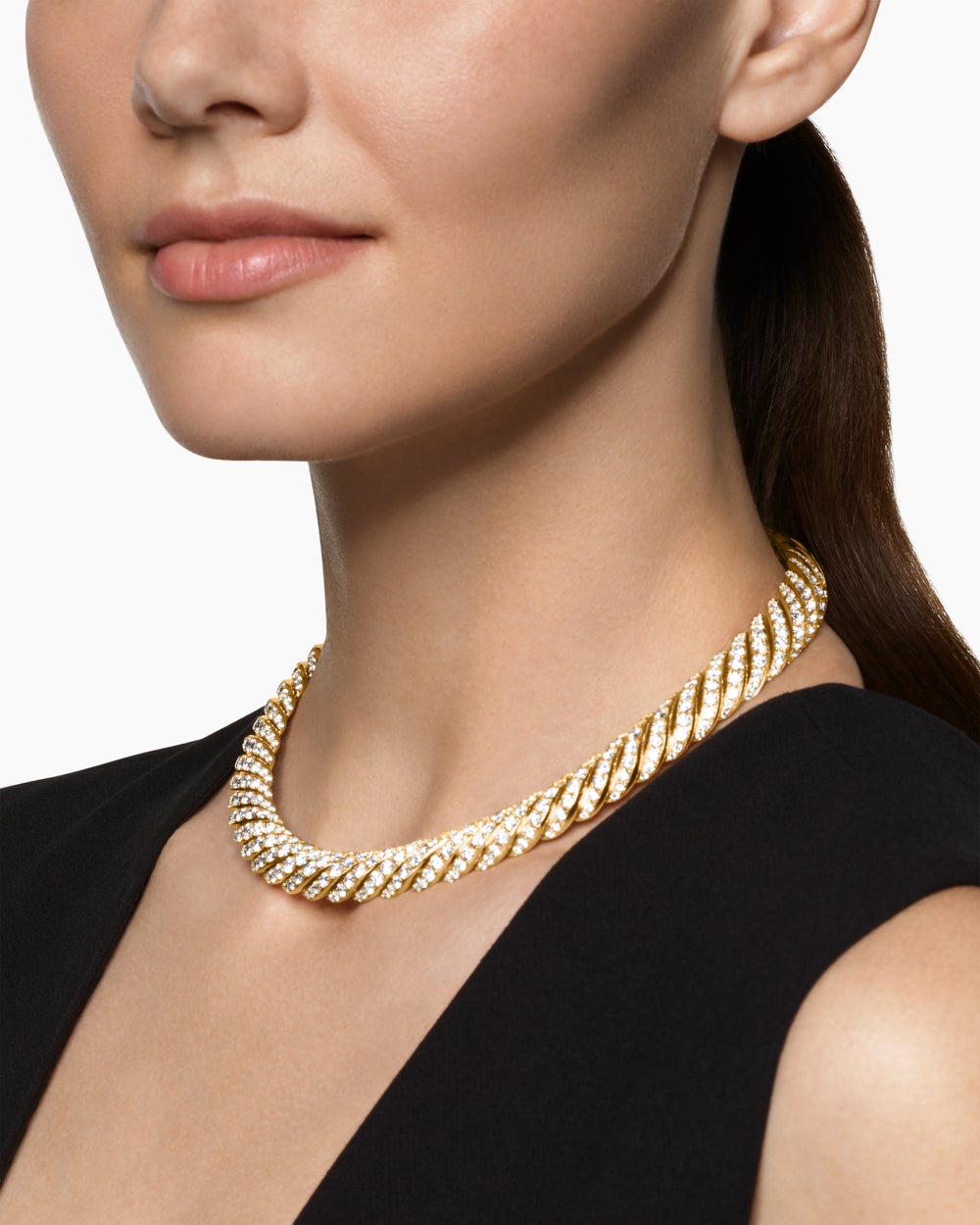 Womens Sculpted Cable Flex Necklace in 18K Yellow Gold with Diamonds, 11mm