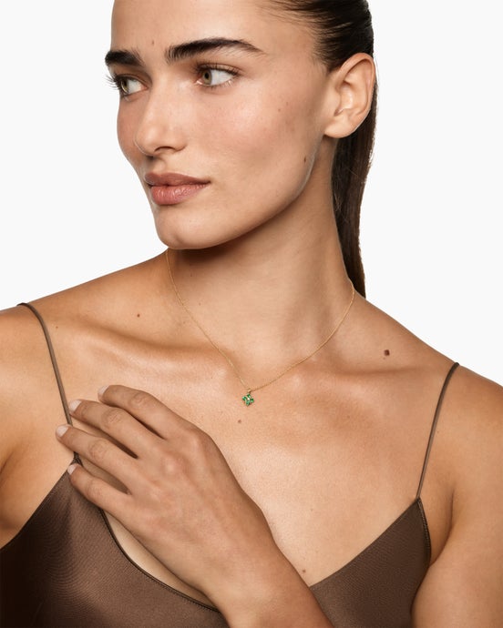 Collier avec pendentif Petite Modern Renaissance® en or jaune 18 carats avec émeraudes et diamant, 9,2 mm