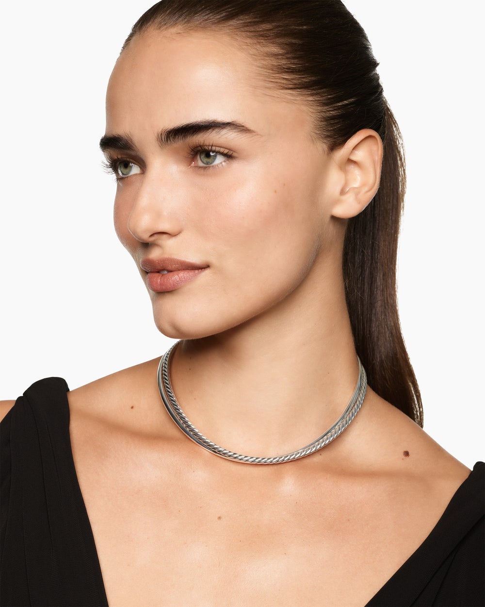 Womens Bold Crossover Collar Necklace in Sterling Silver, 10mm