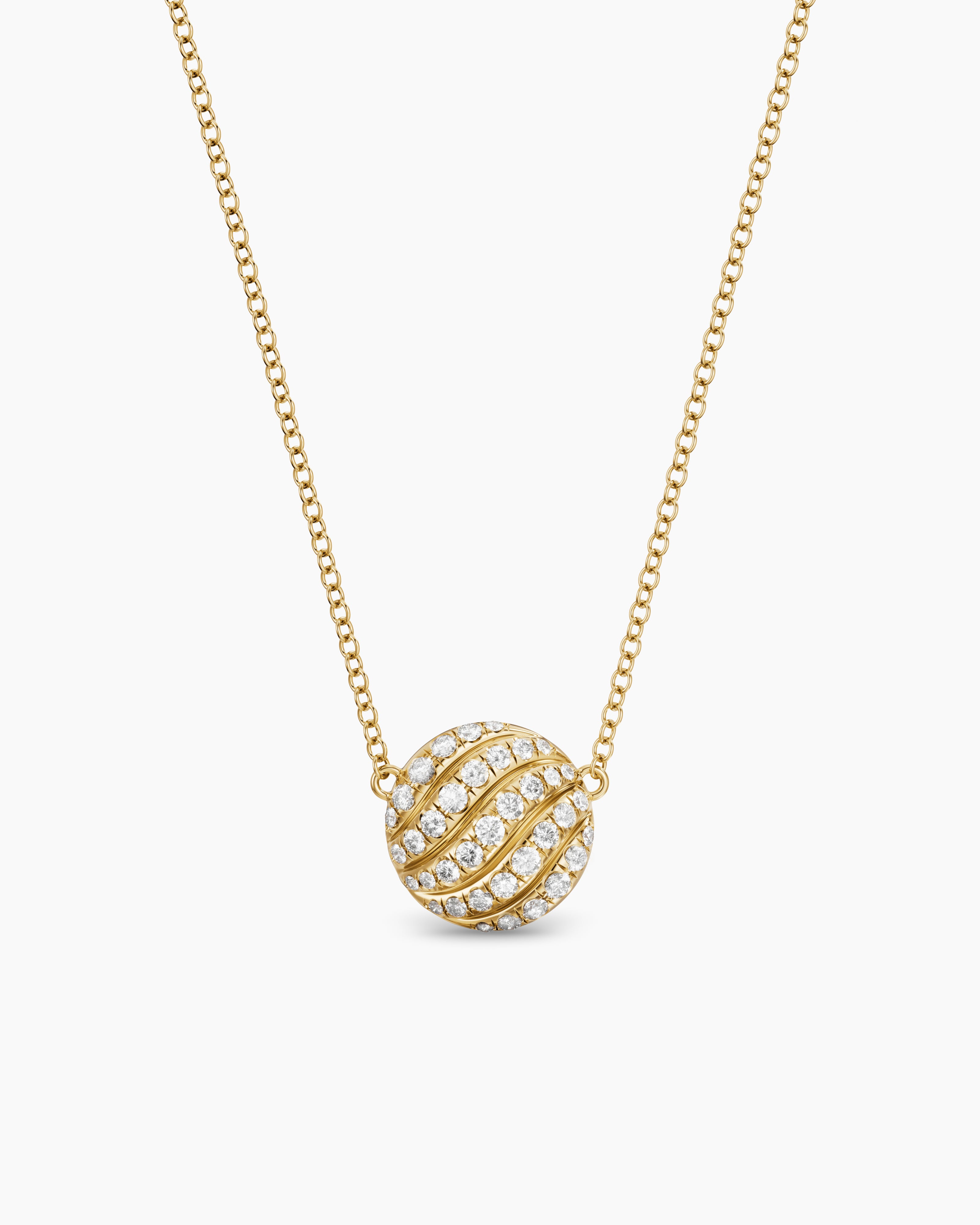 Collier avec pendentif Sculpted Cable en or jaune 18 carats avec diamants, 10 mm femmes 