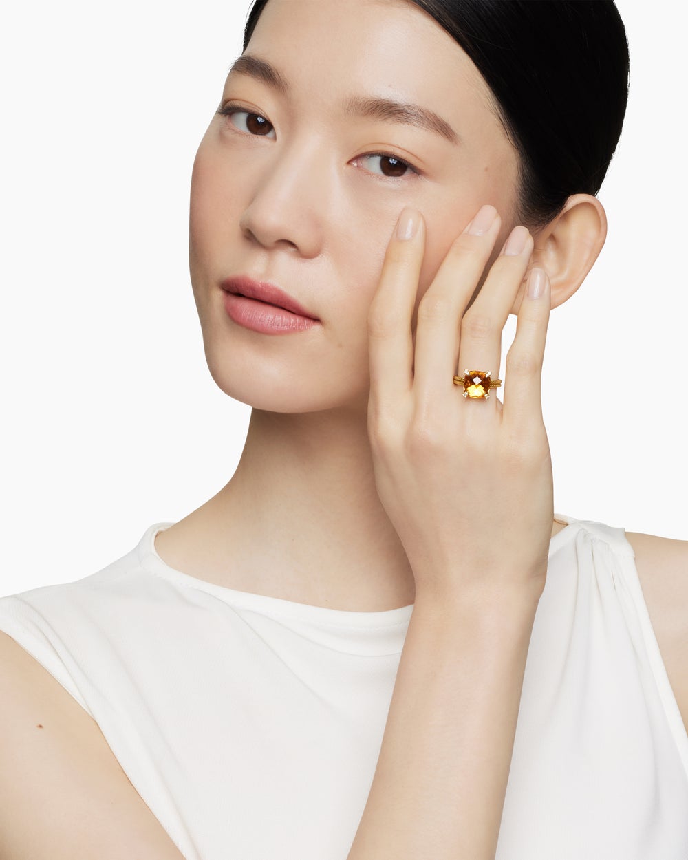 Womens Chatelaine Ring in 18ct Yellow Gold with Diamonds, 11mm