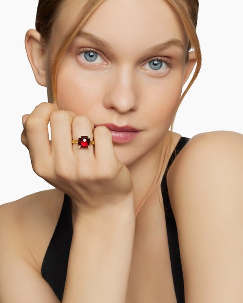 Womens Chatelaine® Ring in 18K Yellow Gold with Garnet and Diamonds, 11mm