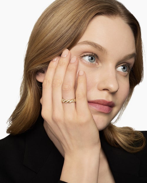 Womens Sculpted Cable Flex Band Ring in 18K Yellow Gold with Diamonds, 5mm