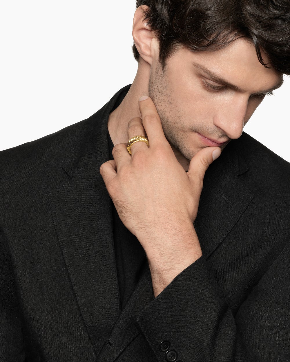 Mens Chevron Band Ring in 18K Yellow Gold, 9mm