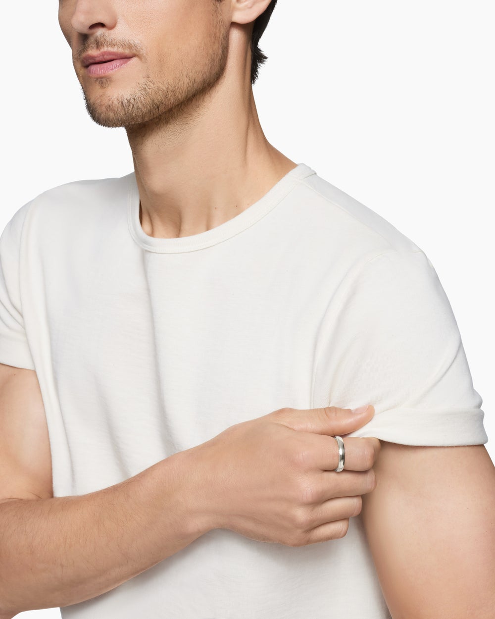Mens Streamline Band Ring in Platinum, 4mm