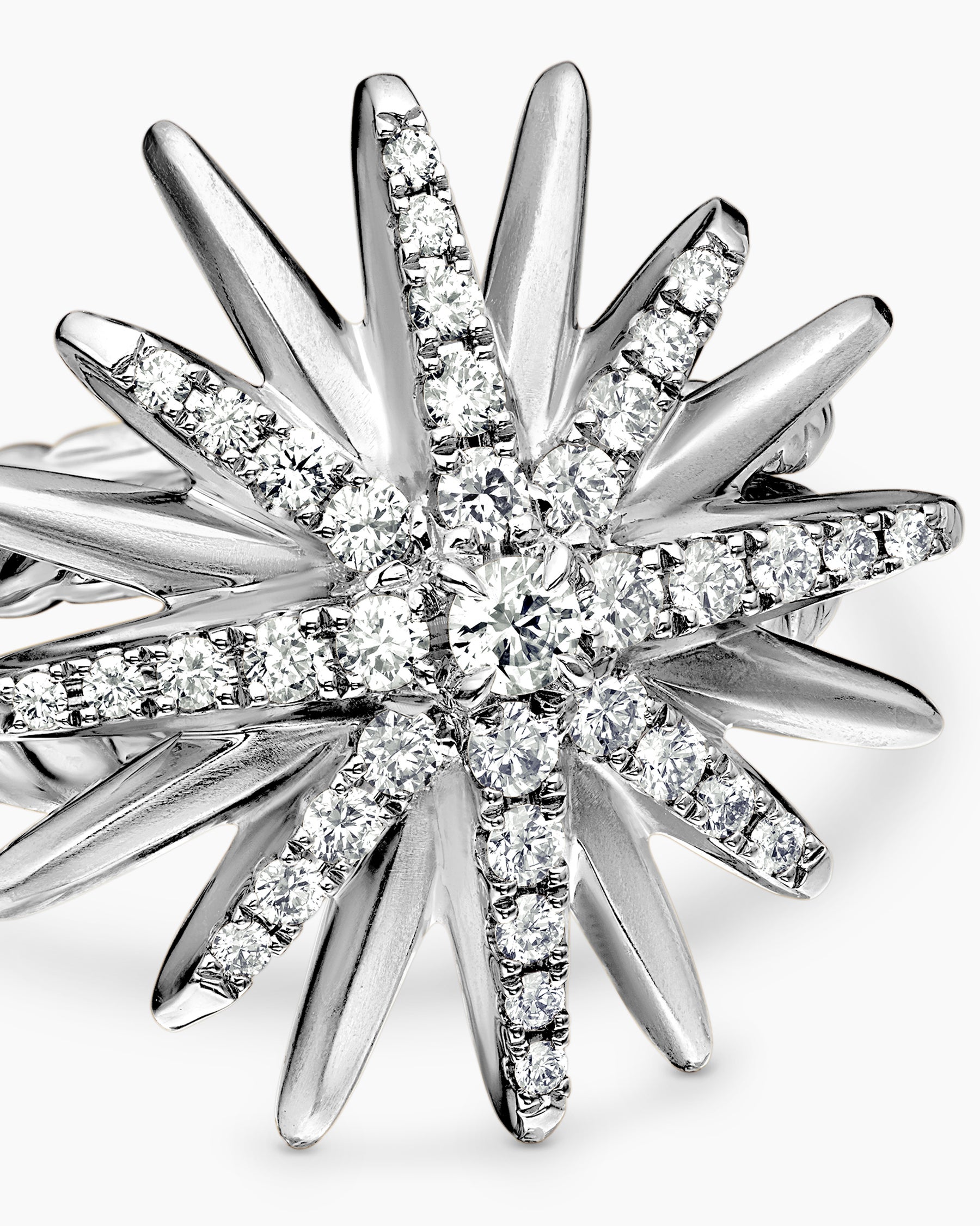 Bague Femme Or Jaune 18K Sur Pavé Diamants Premium - Design étoile Starburst Dôme