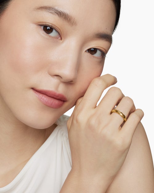 Womens Cable Edge Band Ring in 18K Yellow Gold, 4mm