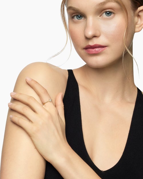 Womens Petite Starburst Ring in 18K Yellow Gold with Diamonds, 7.5mm