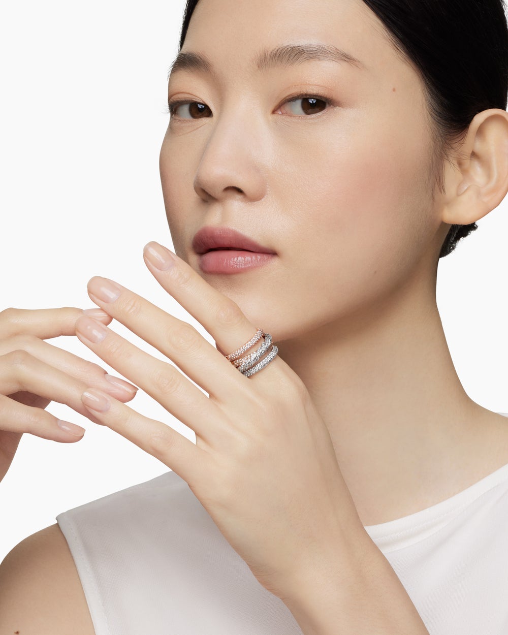 Womens Sculpted Cable Four Row Ring in 18K Gold with Diamonds, 15mm