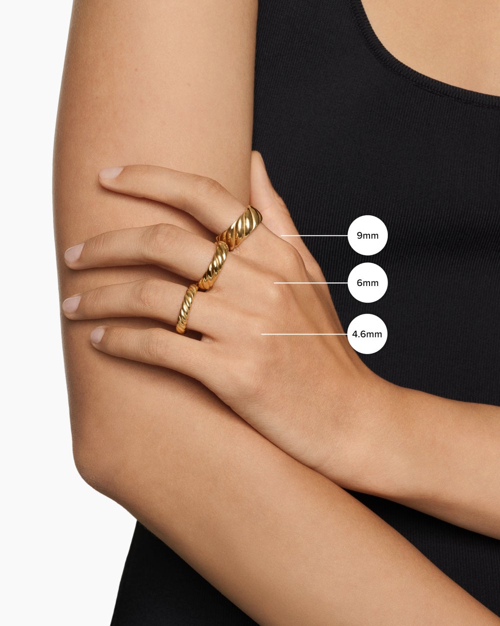 Womens Sculpted Cable Band Ring in 18ct Yellow Gold, 6mm
