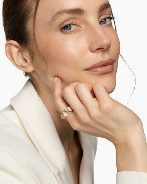 Womens Pyramid Band Ring in 18K Yellow Gold with Diamonds, 9mm
