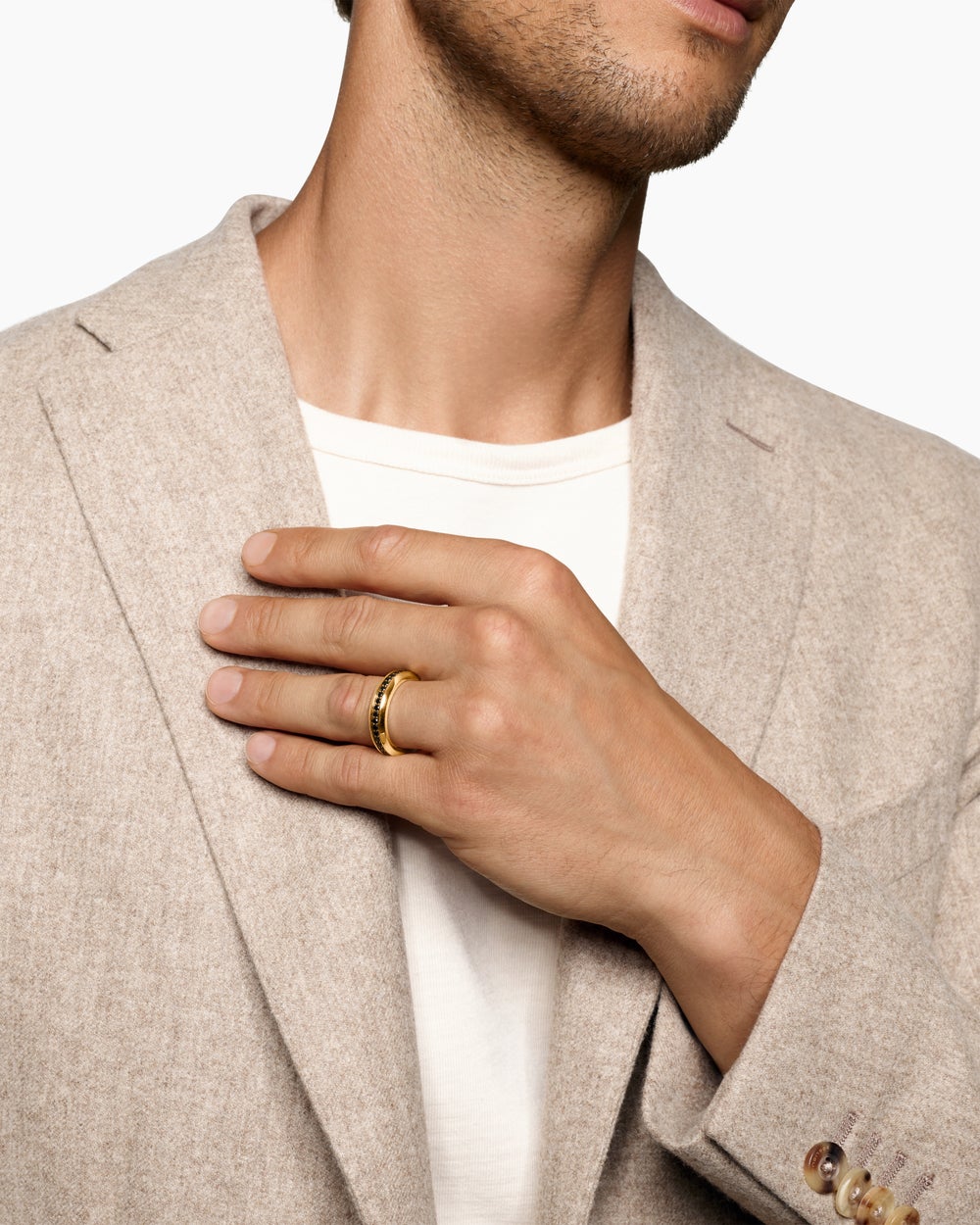 Mens Beveled Band Ring in 18K Yellow Gold, 6mm