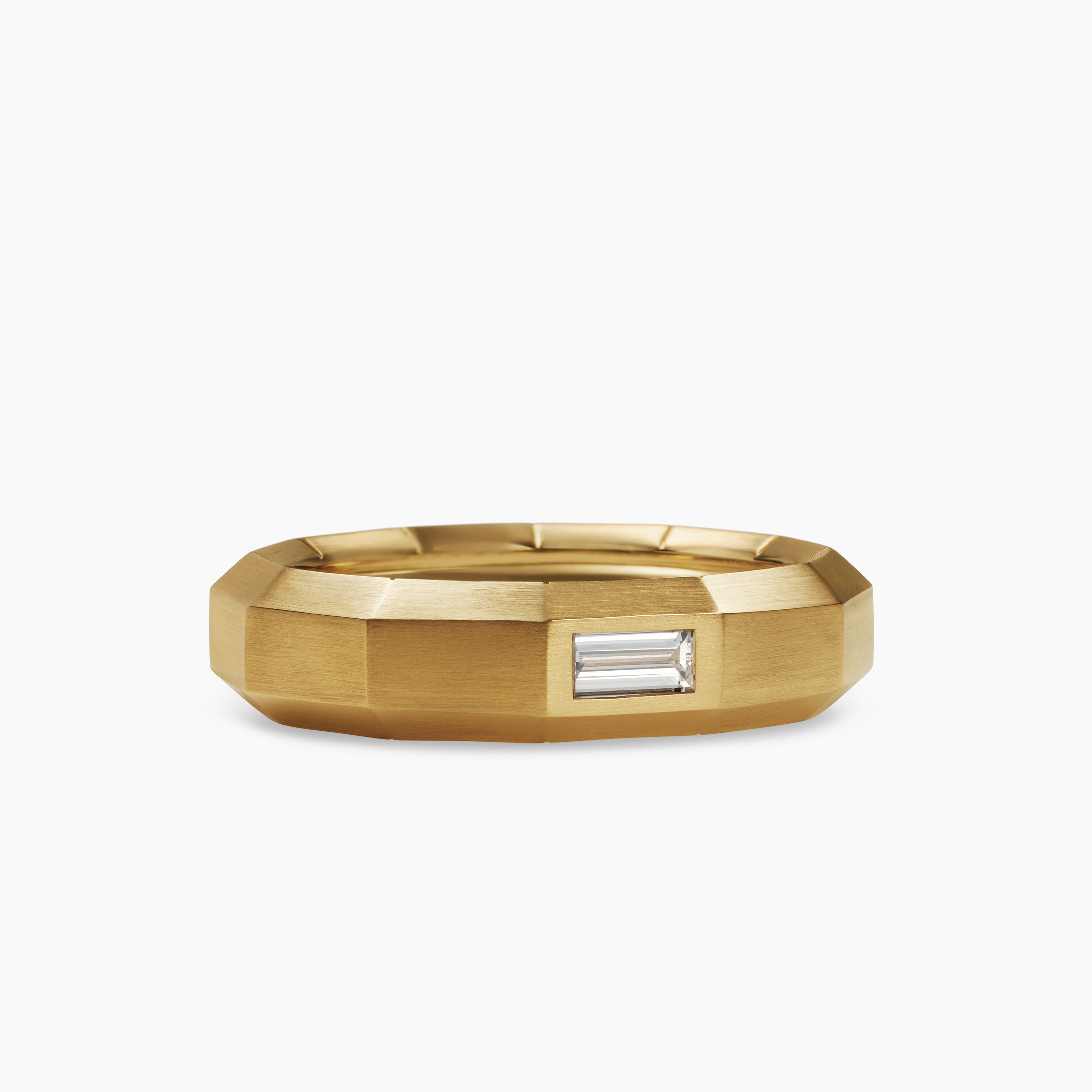 Mens Faceted Band Ring in 18K Yellow Gold with Center Diamond, 6mm