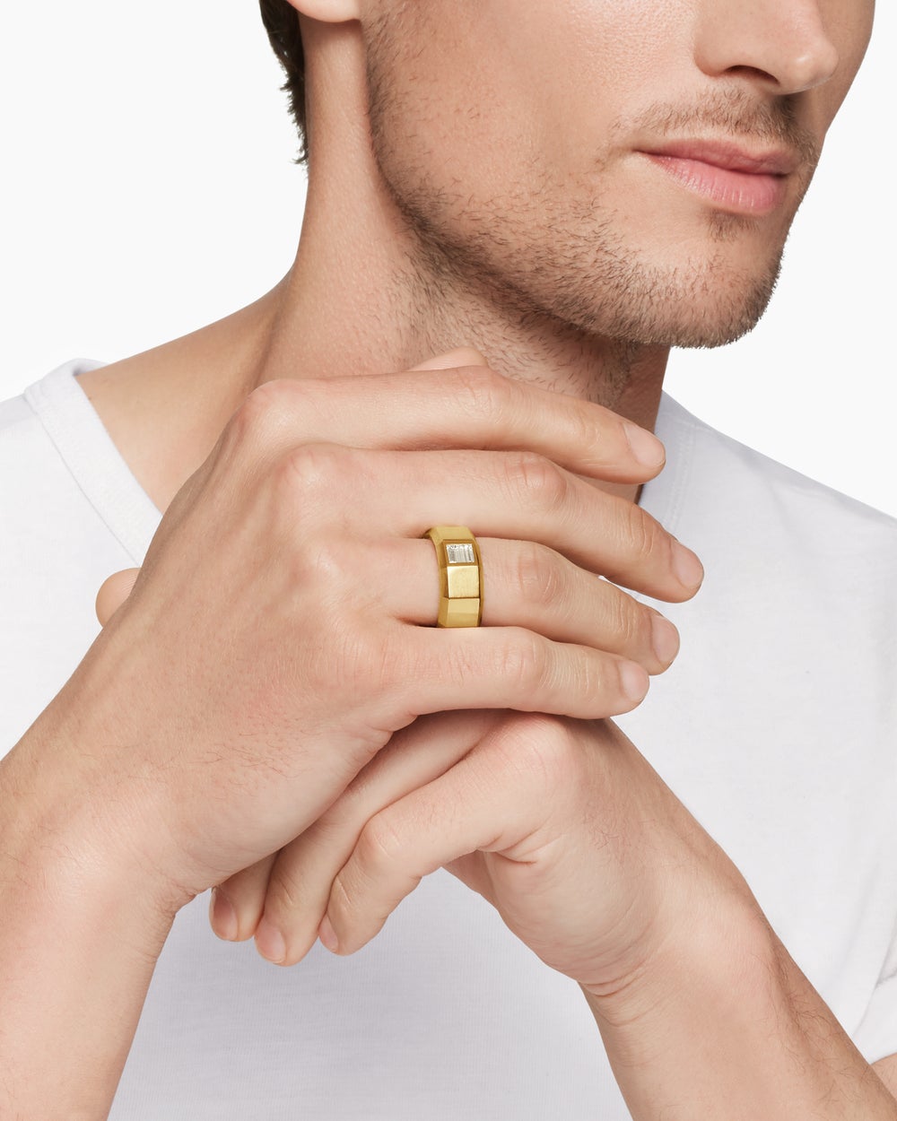 Mens Faceted Band Ring in 18K Yellow Gold with Diamond, 10mm