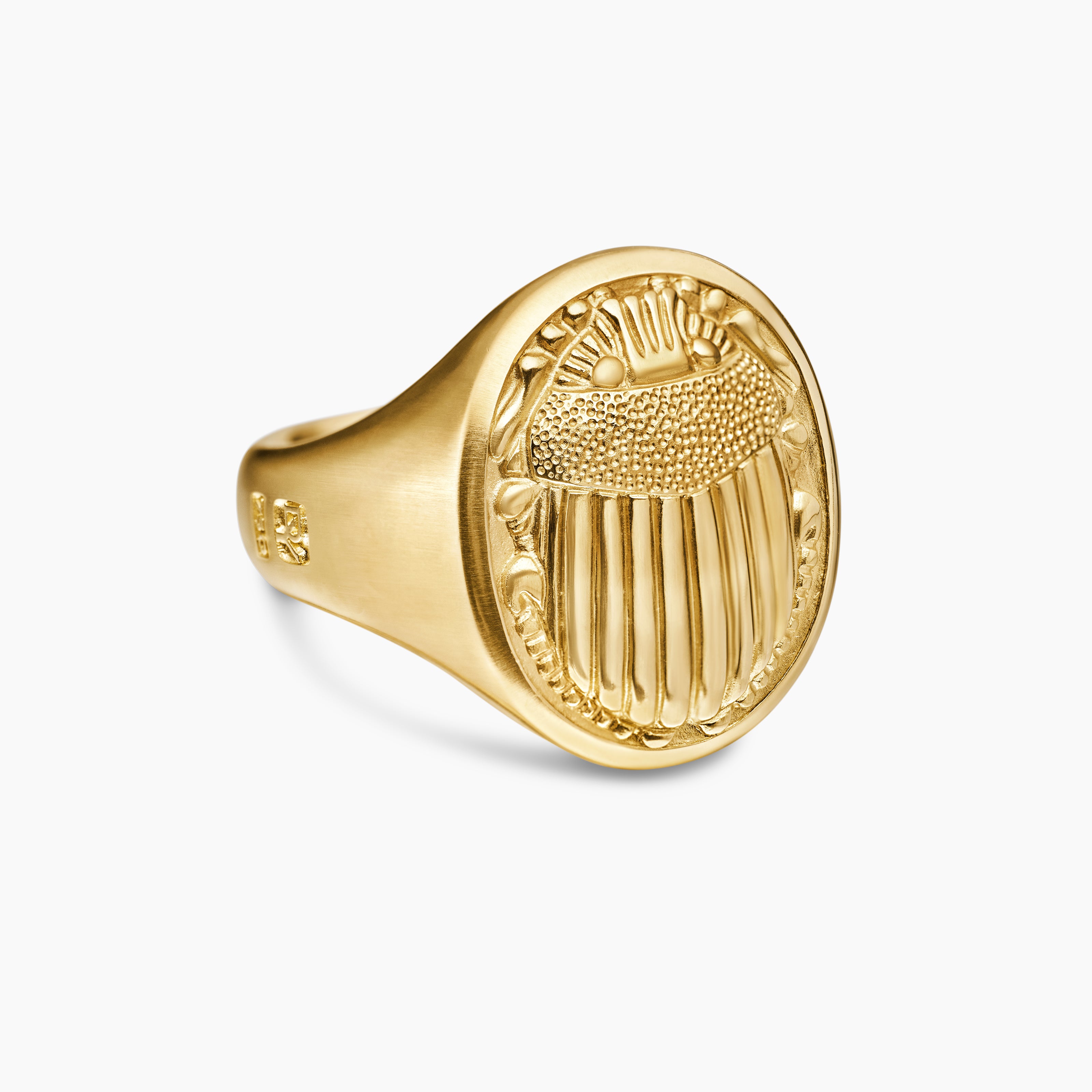 Mens Petrvs&reg; Scarab Signet Ring in 18K Yellow Gold, 21.5mm