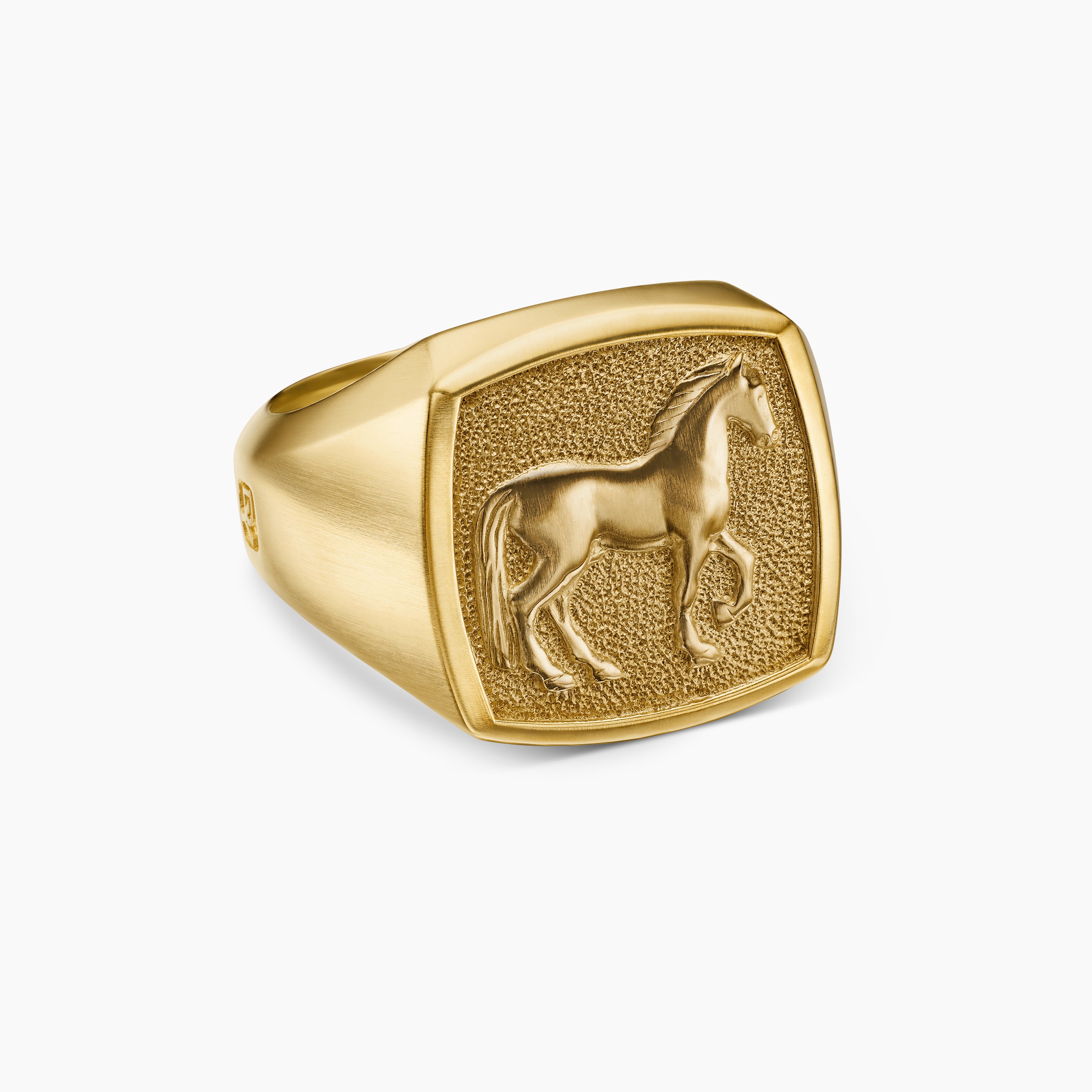 Mens Petrvs Horse Signet Ring in 18K Yellow Gold, 18.3mm