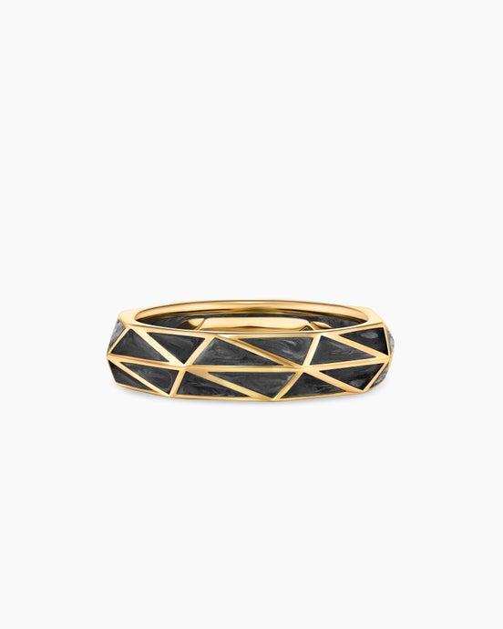 Faceted Band Ring in 18K Yellow Gold with Forged Carbon, 6.2mm
