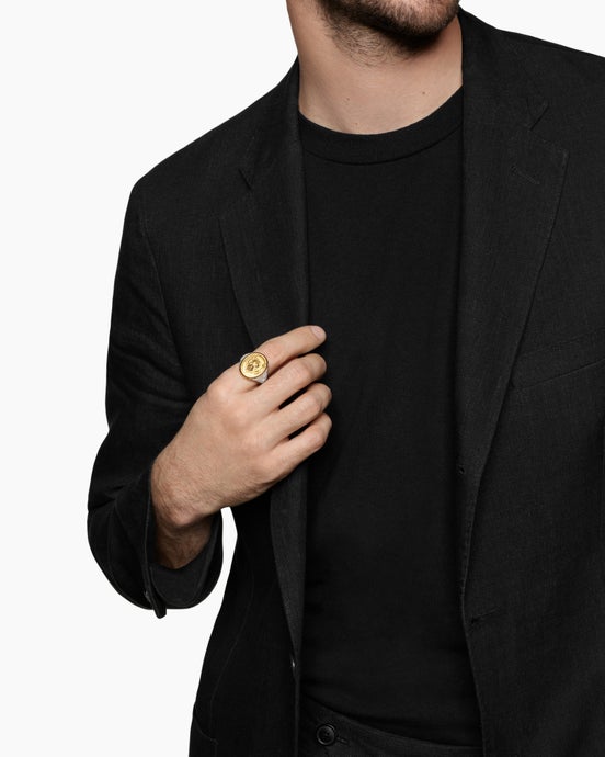 Petrvs® Wolf Signet Ring in 18ct Yellow Gold with Diamonds, 21.5mm