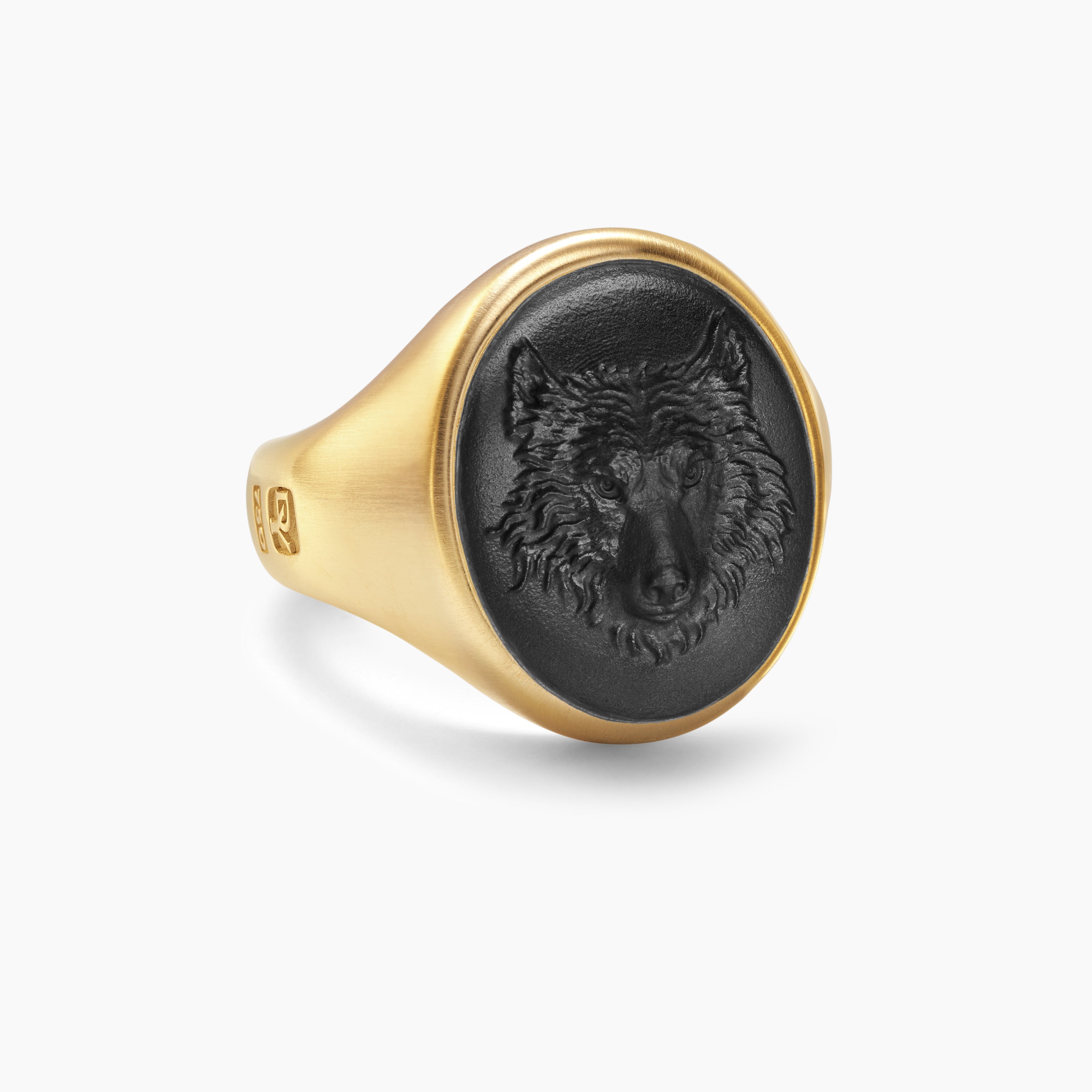 Mens Petrvs Wolf Signet Ring in 18K Yellow Gold, 21.5mm
