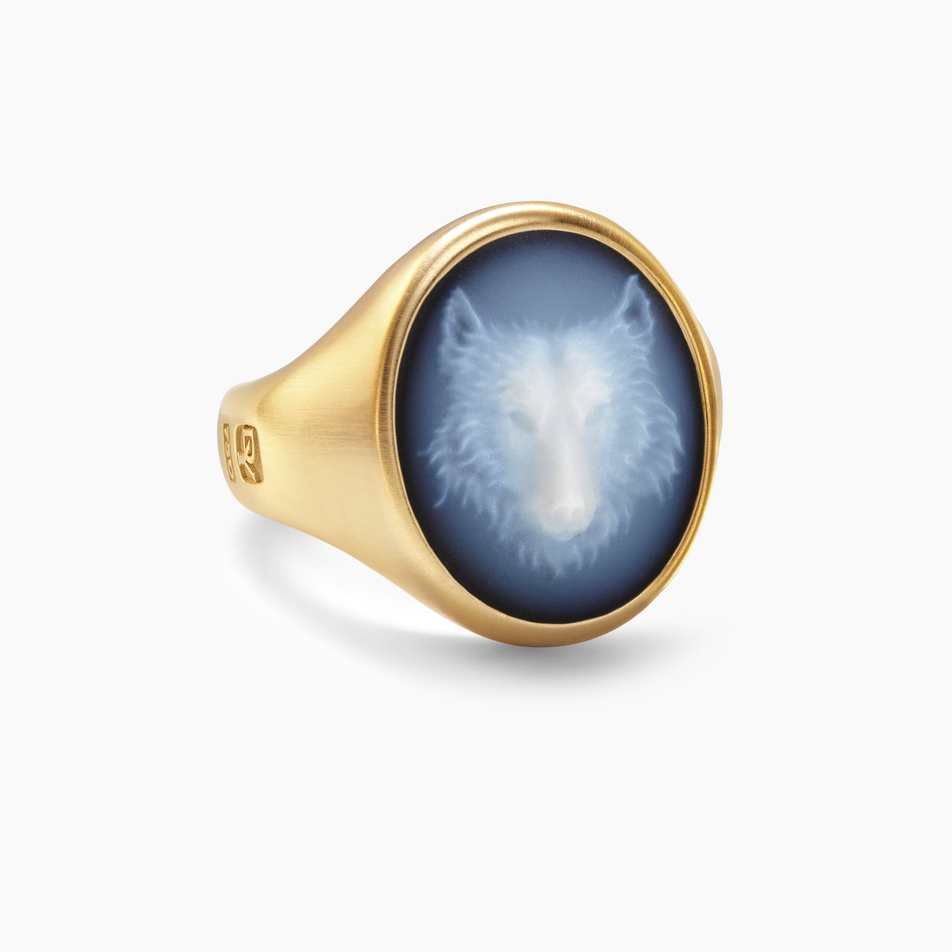 Mens Petrvs Wolf Signet Ring in 18K Yellow Gold, 21.5mm