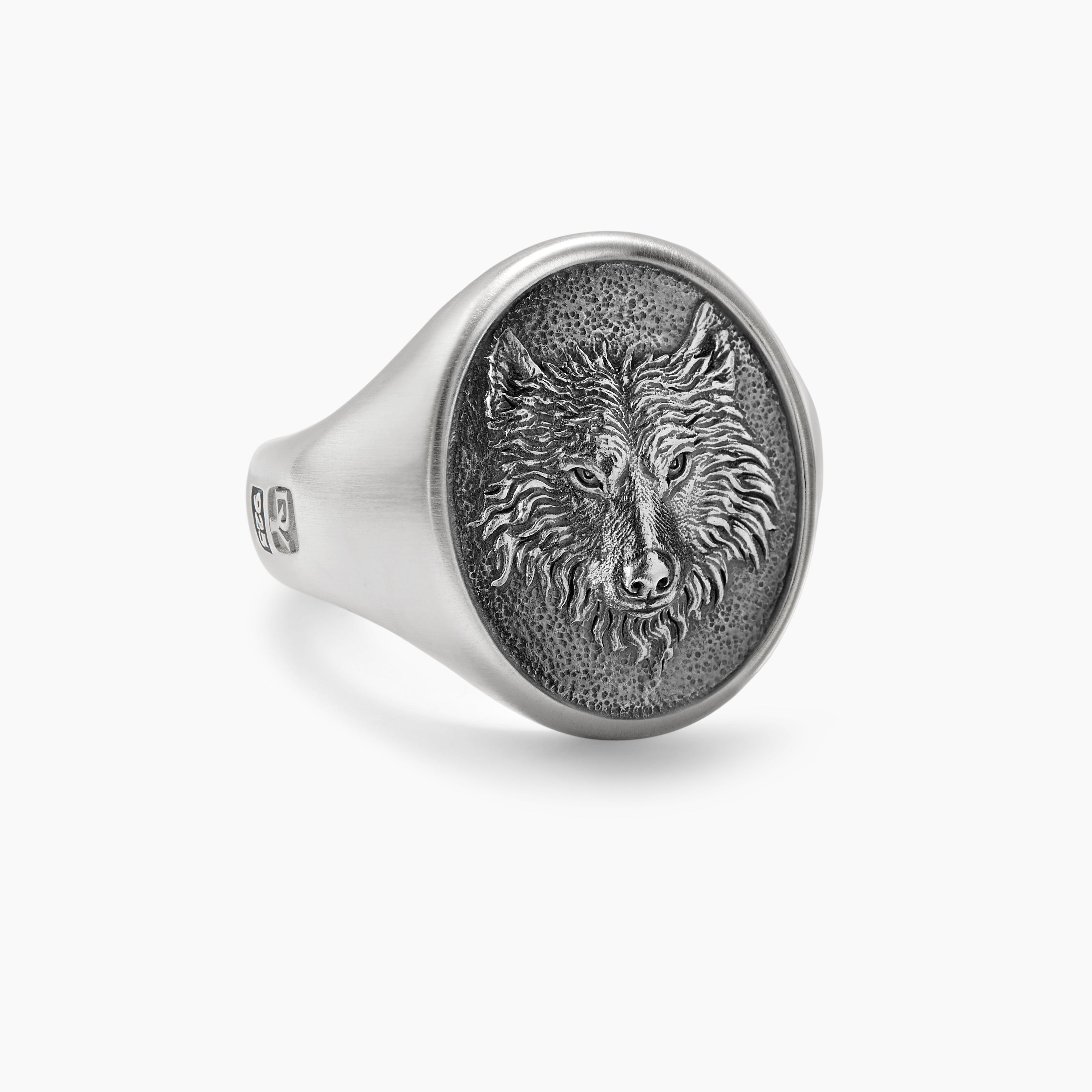 Mens Petrvs Wolf Signet Ring in Sterling Silver, 21.5mm