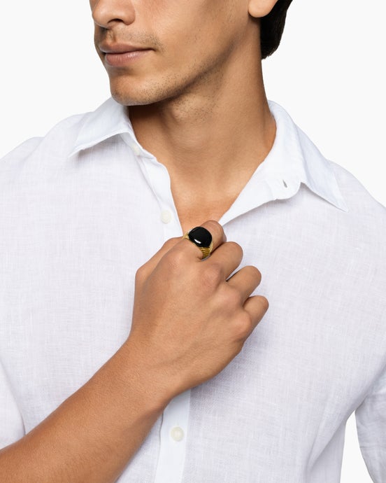 Chevron Signet Ring in 18K Yellow Gold with Black Onyx, 18mm