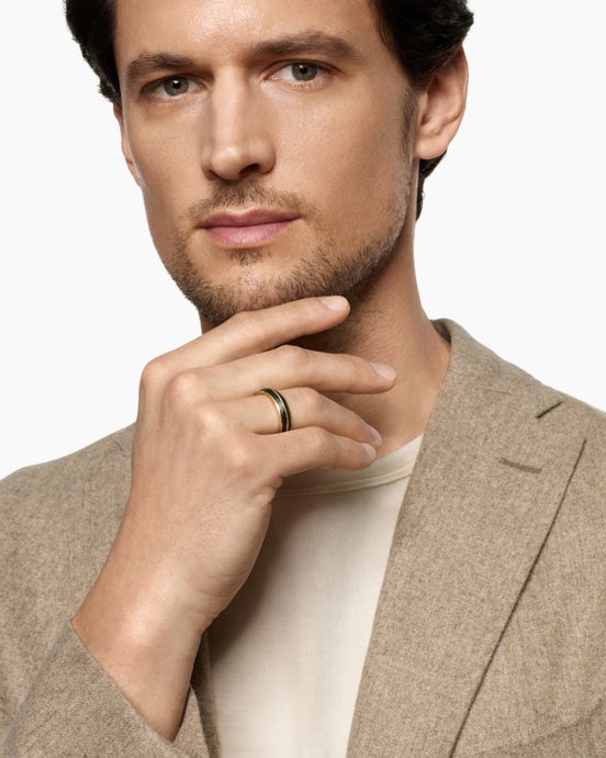 Knife Edge Band Ring in 18ct Yellow Gold with Forged Carbon, 6mm