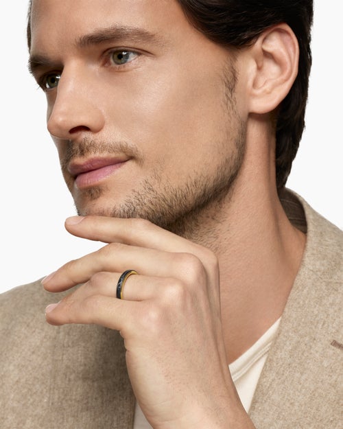 Mens Streamline® Band Ring in 18K Yellow Gold with Forged Carbon, 4mm