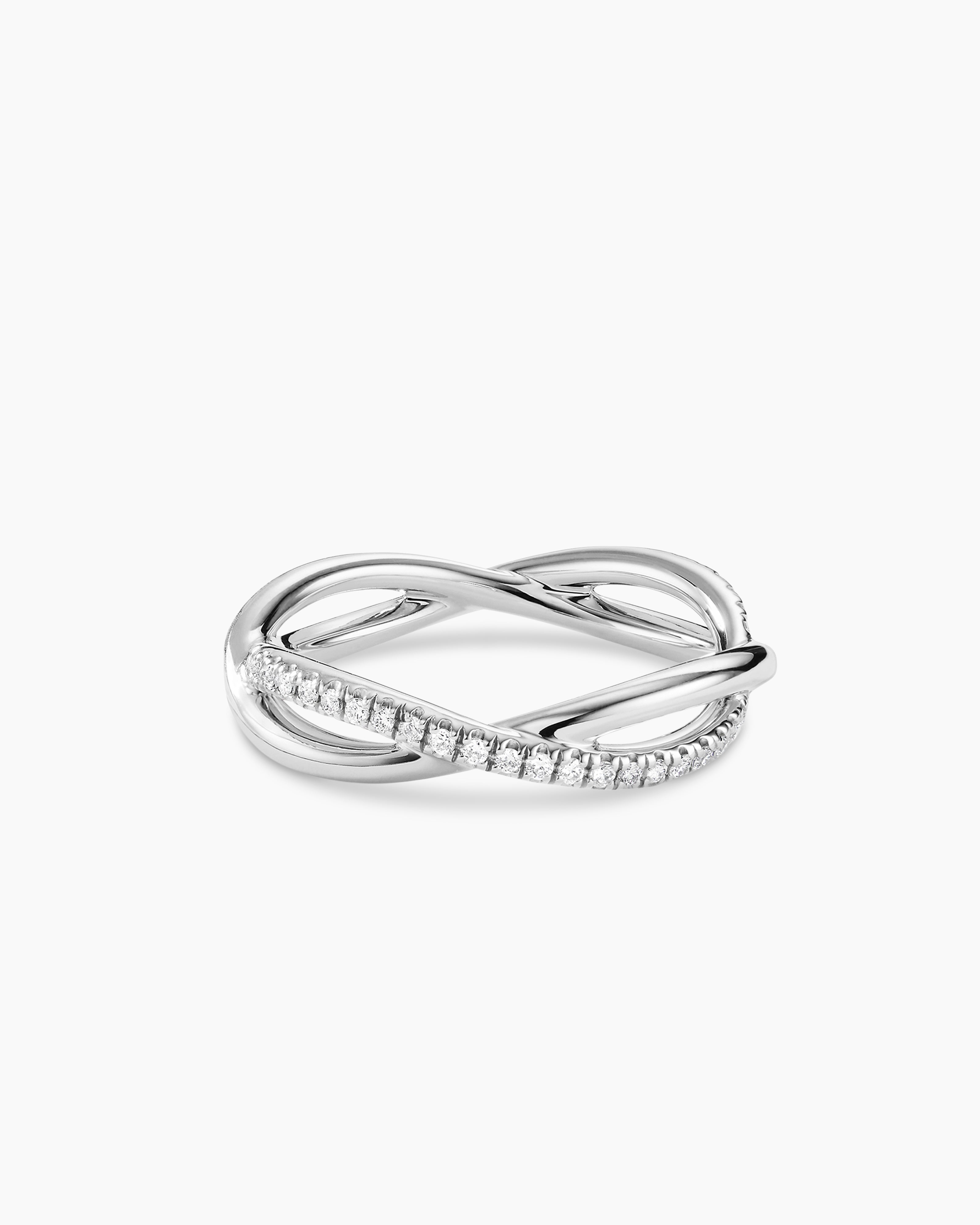 Infinity round brilliant diamond ring in platinum | De Beers AT