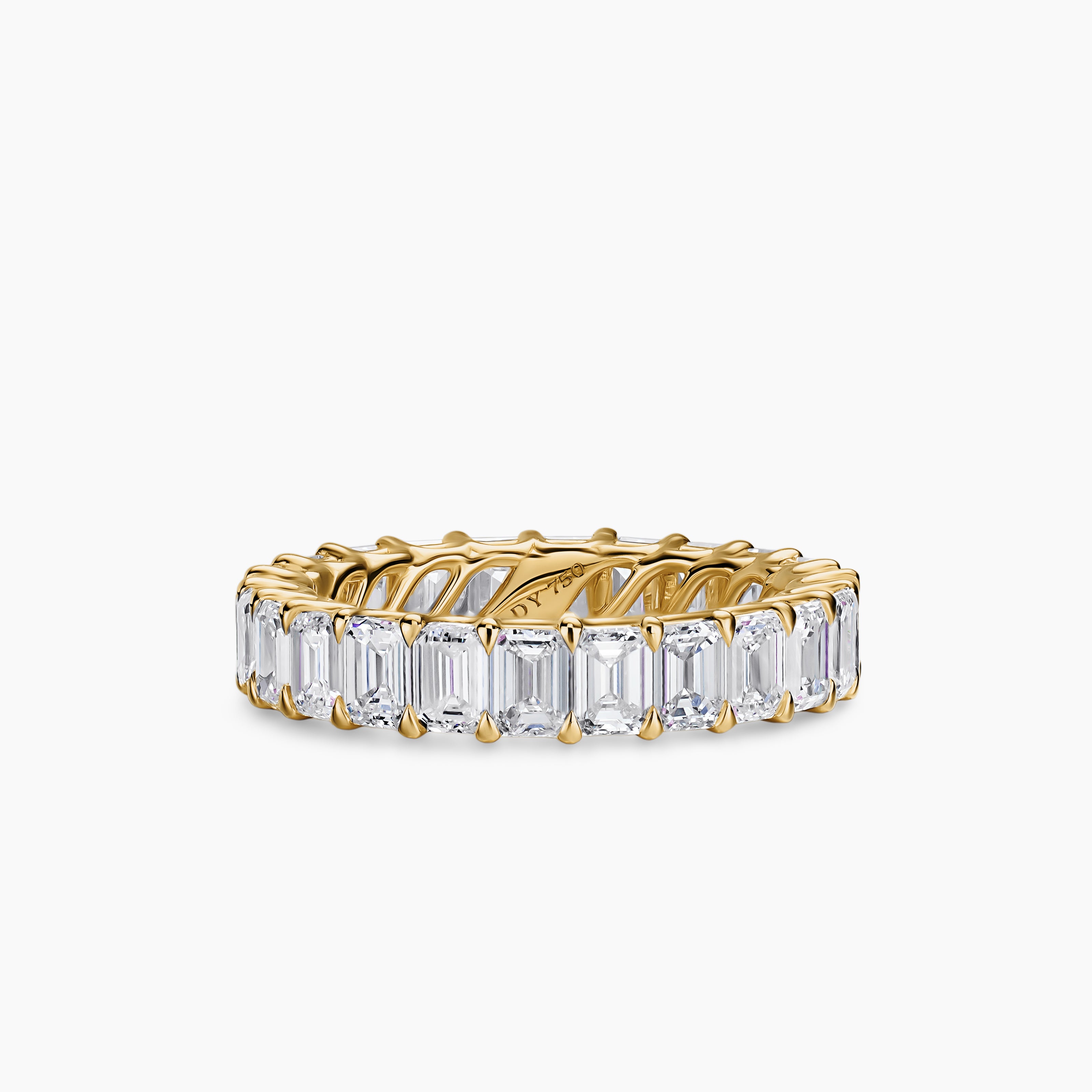 Womens Emerald Cut Band Ring in 18K Yellow Gold with Diamonds, 4.2mm