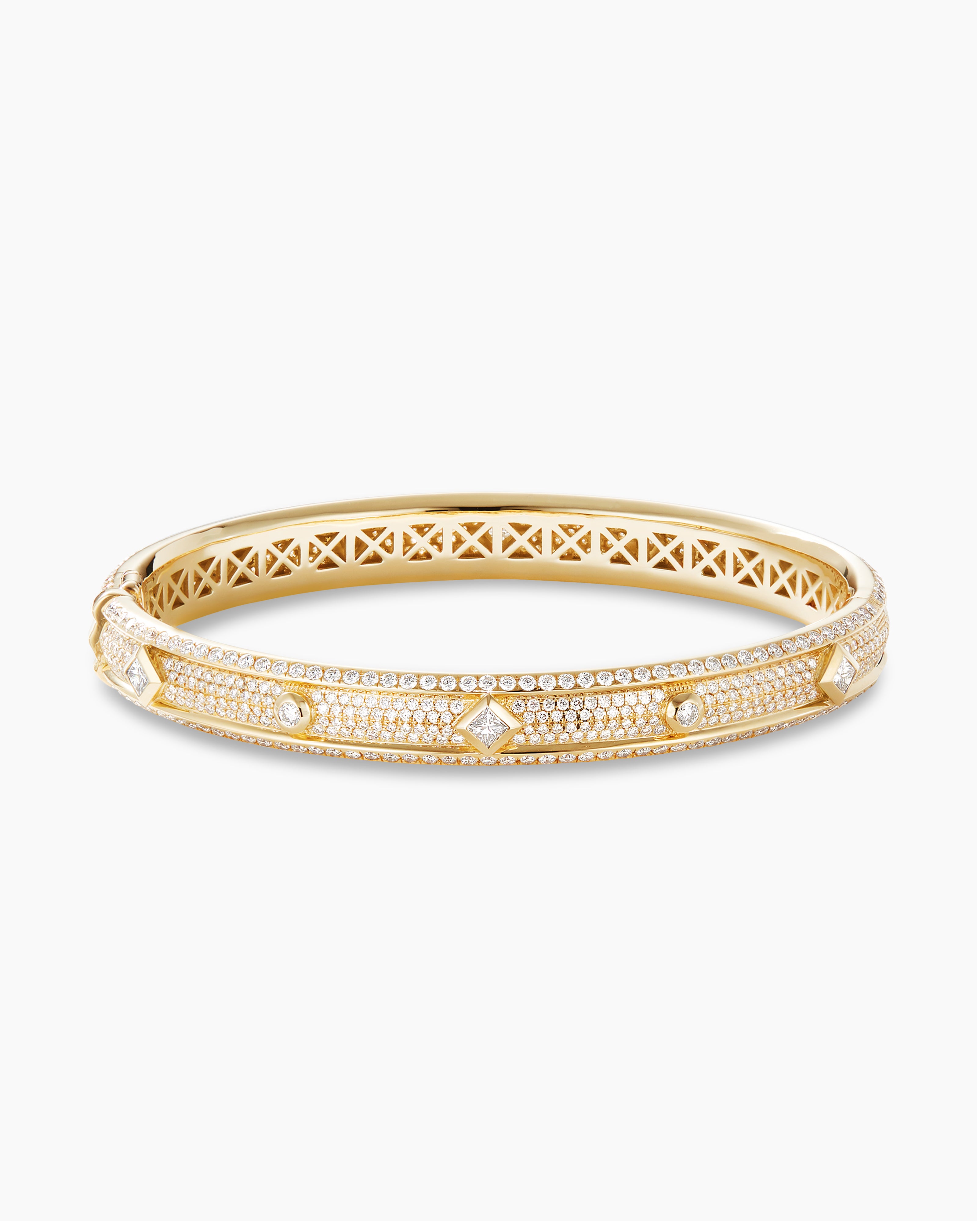 Womens Modern Renaissance&reg; Bangle Bracelet in 18K Yellow Gold with Full Pav&eacute; Diamonds, 8mm