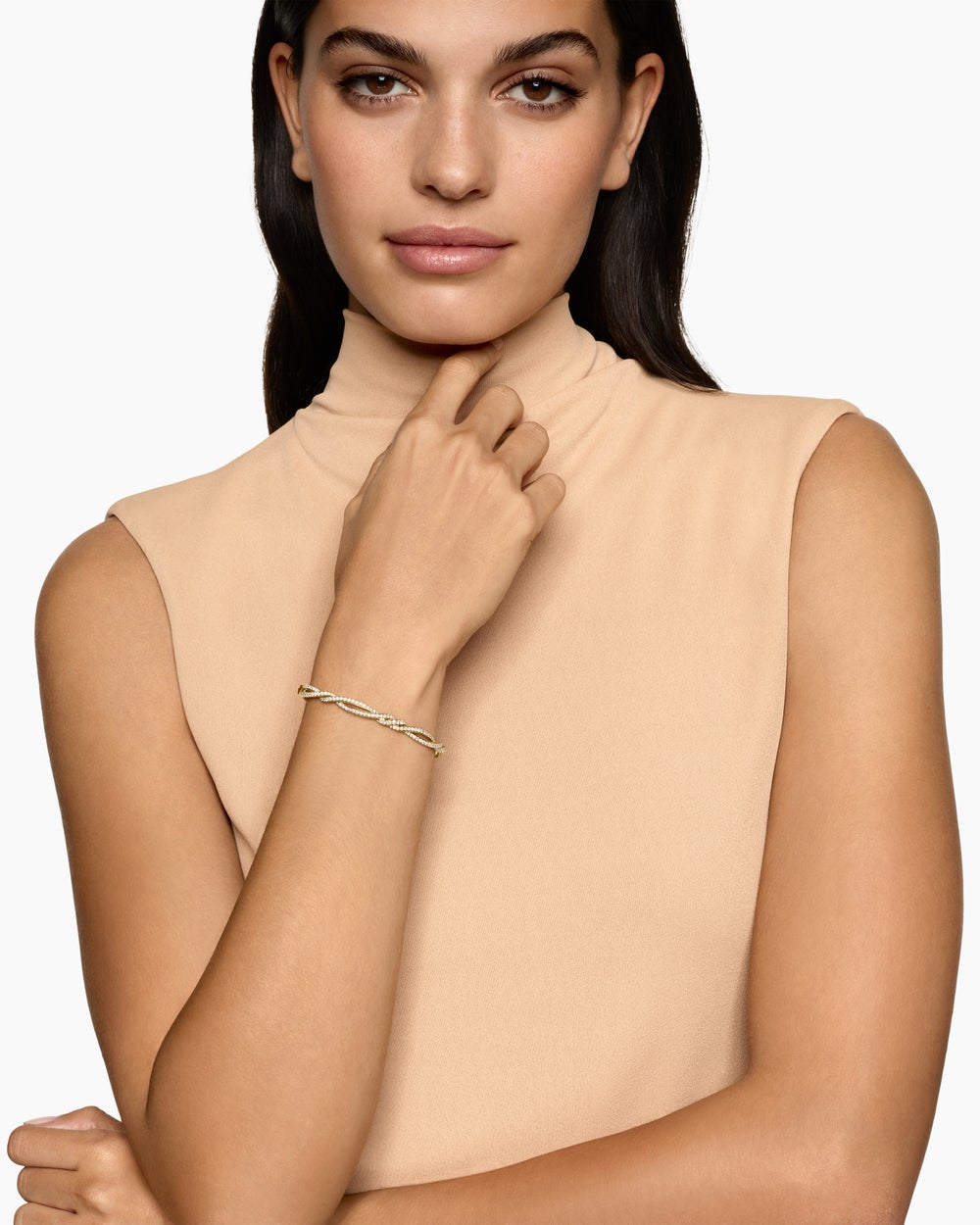Womens Wisteria Bangle Bracelet in 18K Yellow Gold with Diamonds, 5.4mm